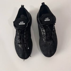 Nike Comfort Style Sneakers, Breathable, Flexible, Size 7, Black, NWNT